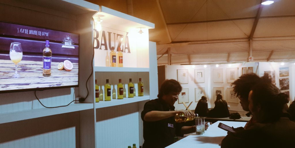 Nada como un #PiscoBauzá, buena música y amigos para celebrar el arte.
#FAXXI2017