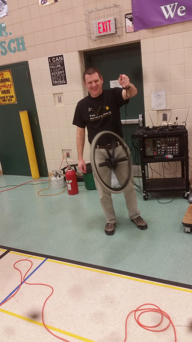 linnmolin's tweet image. Physics force at Harriet Bishop Elementary! #Physics #PhysicsForce