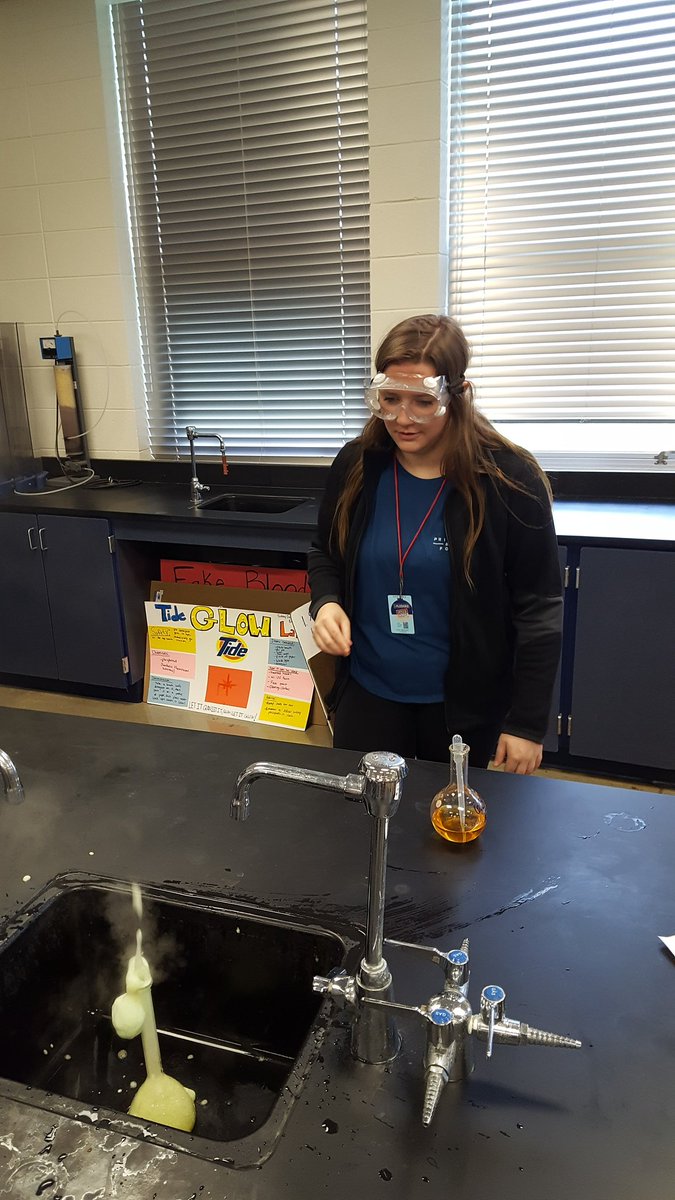 MrsHardison13's tweet photo. Studying Reaction Rates in Chemistry Catalysts surface area &amp; seemingly instantaneous color changes GHS_SCIENCETEAM https://t.co/RtpgoQJHZt
