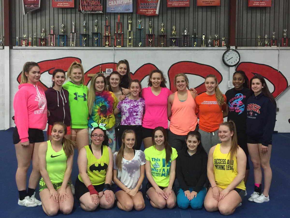 scorpsNS's tweet photo. It's shinning bright at Navy Seals practice with neon colours! #neonpractice #worlds 🌎🦂 https://t.co/fCajmASBFS