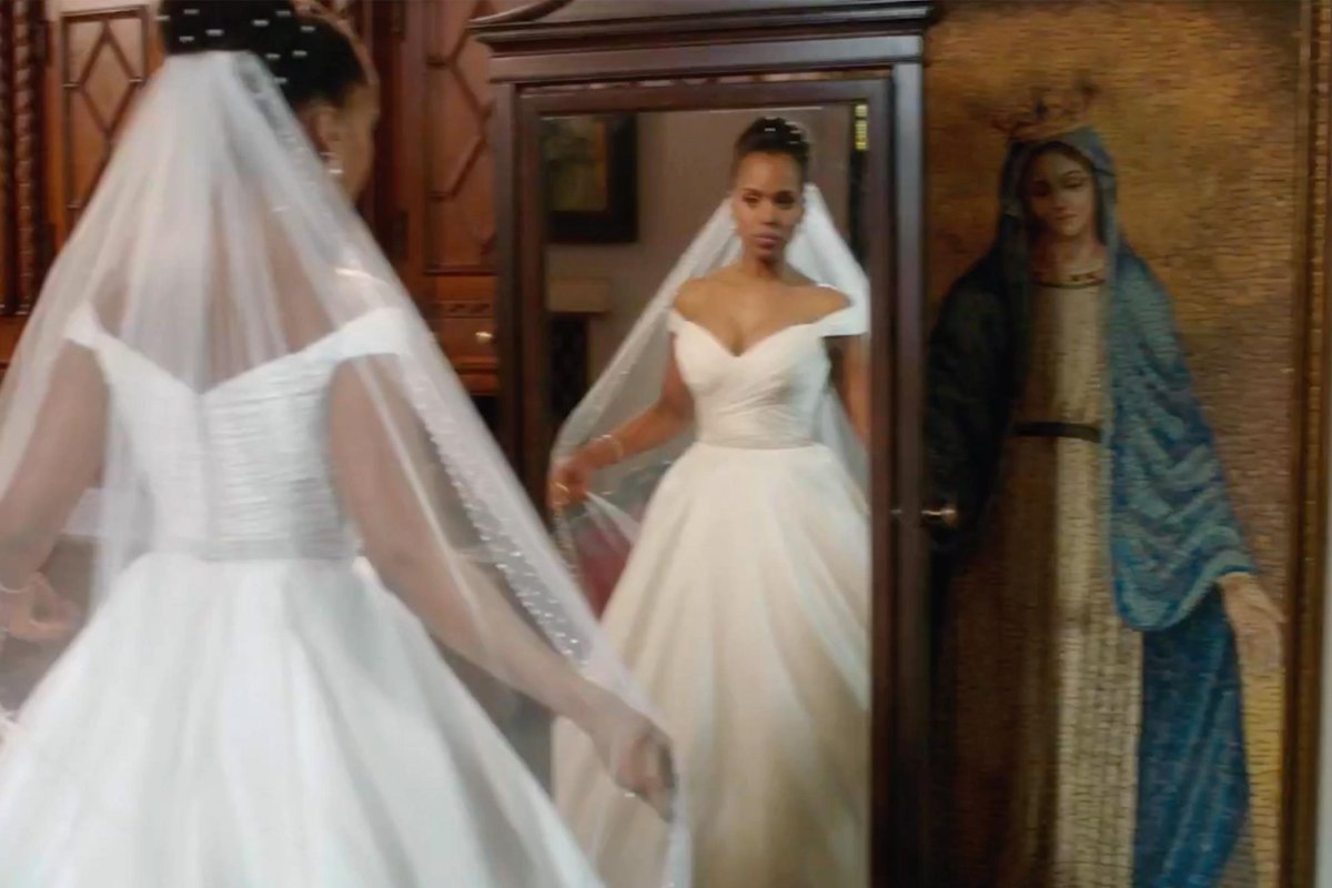 NatalieAbrams's tweet image. #Scandal: Why is Olivia in a wedding dress?! First look at alt-reality 100th episode! ew.com/tv/2017/04/06/… @ScandalABC @kerrywashington