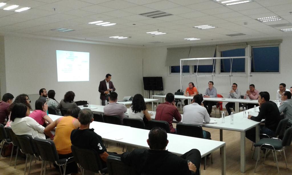 ecommercecomm's tweet photo. Israel Arellano de @adweb nos explica como crear un ecommerce desde cero #meetup @mindmexico @CCIJalisco https://t.co/th4n420SFS