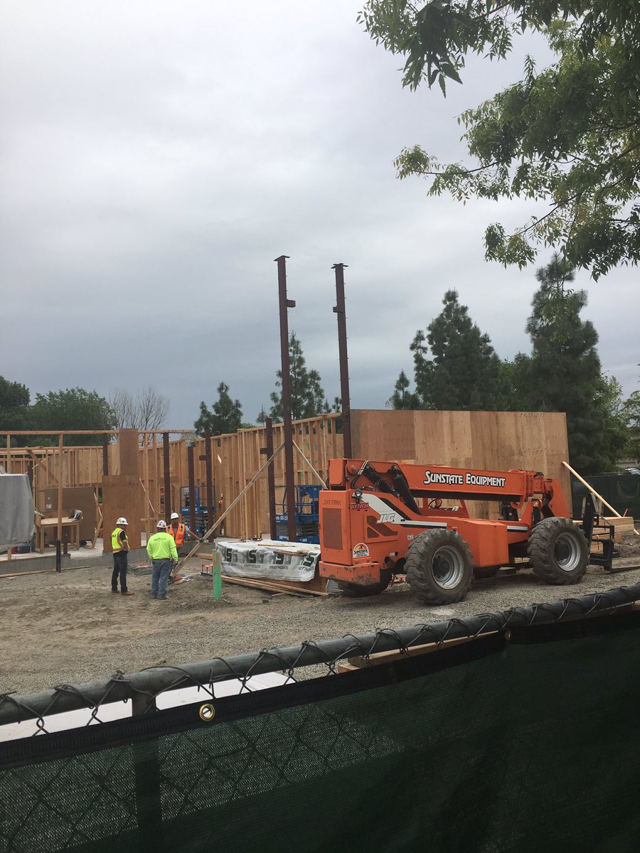 outdated_acct's tweet image. NPE New Building 2nd Story Rising! #HOWLCoyoteWay @MrsPraestNPE @SOSCoatesK