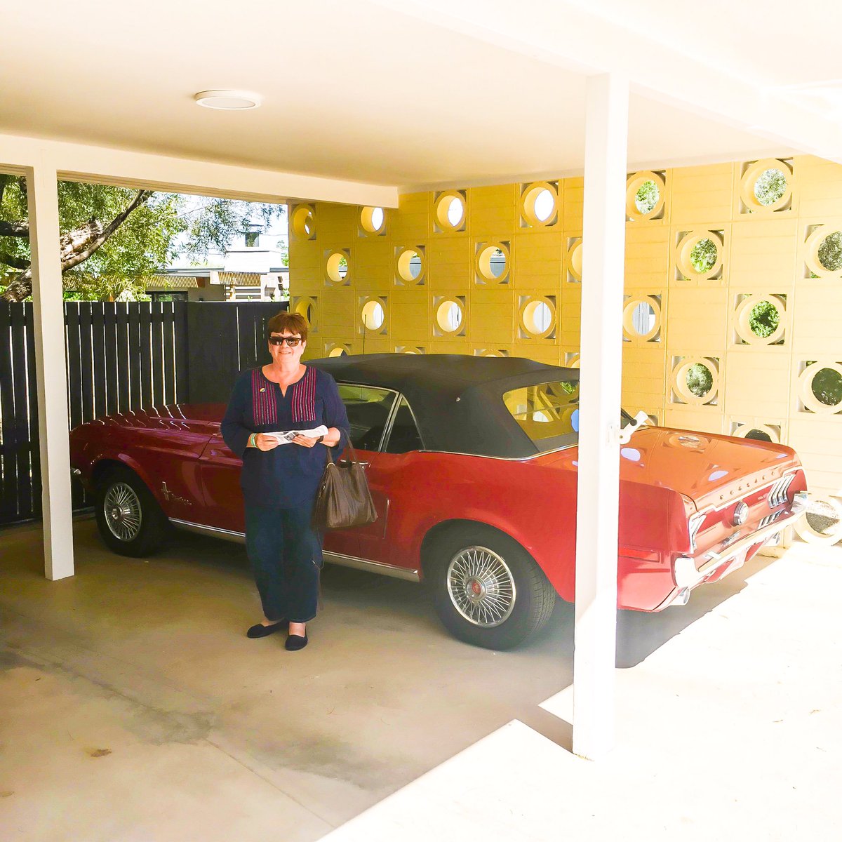 DebraStarkPHX's tweet photo. The @ModernPhoenix #ModPHXTour was on Sunday in the Paradise Gardens neighborhood of #phxD3! https://t.co/bDWEuqjlMu Cc: @OHSOBreweryPV 🏡👏🏻 https://t.co/Qw2zaaUQ4n