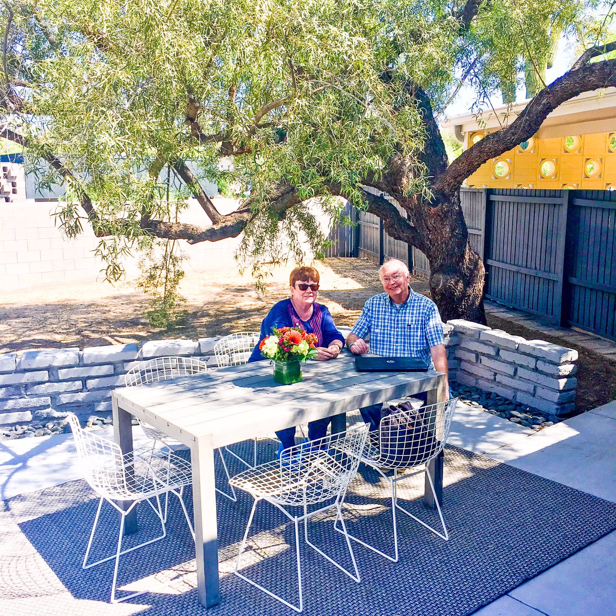 DebraStarkPHX's tweet photo. The @ModernPhoenix #ModPHXTour was on Sunday in the Paradise Gardens neighborhood of #phxD3! https://t.co/bDWEuqjlMu Cc: @OHSOBreweryPV 🏡👏🏻 https://t.co/Qw2zaaUQ4n