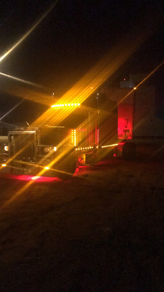 Mc_Cade05's tweet photo. #gotlights #seedhauling17 #hammerhammer https://t.co/rjJnenflYh