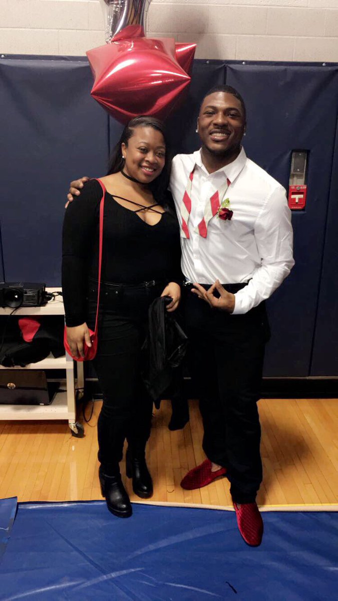 JayQuinae's tweet image. im so proud of him!!!! #4 ❤️ #ThatsMyKing