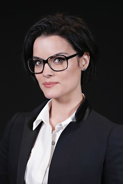 lisiimba's tweet photo. Hey, @JaimieAlexander ! I just want to say I really loved your hair, this outfit and your glasses! You look very elegant 👍👌😍 #movesforum https://t.co/3ruc6nUwuW