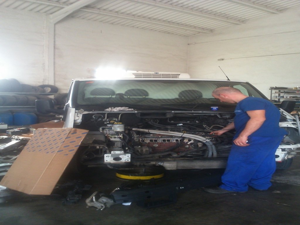 Seguim amb les recomanacions! Taller Autosénia?, situat al C/ Alicante, 48 La Sénia. Més info:goo.gl/oLoKAp