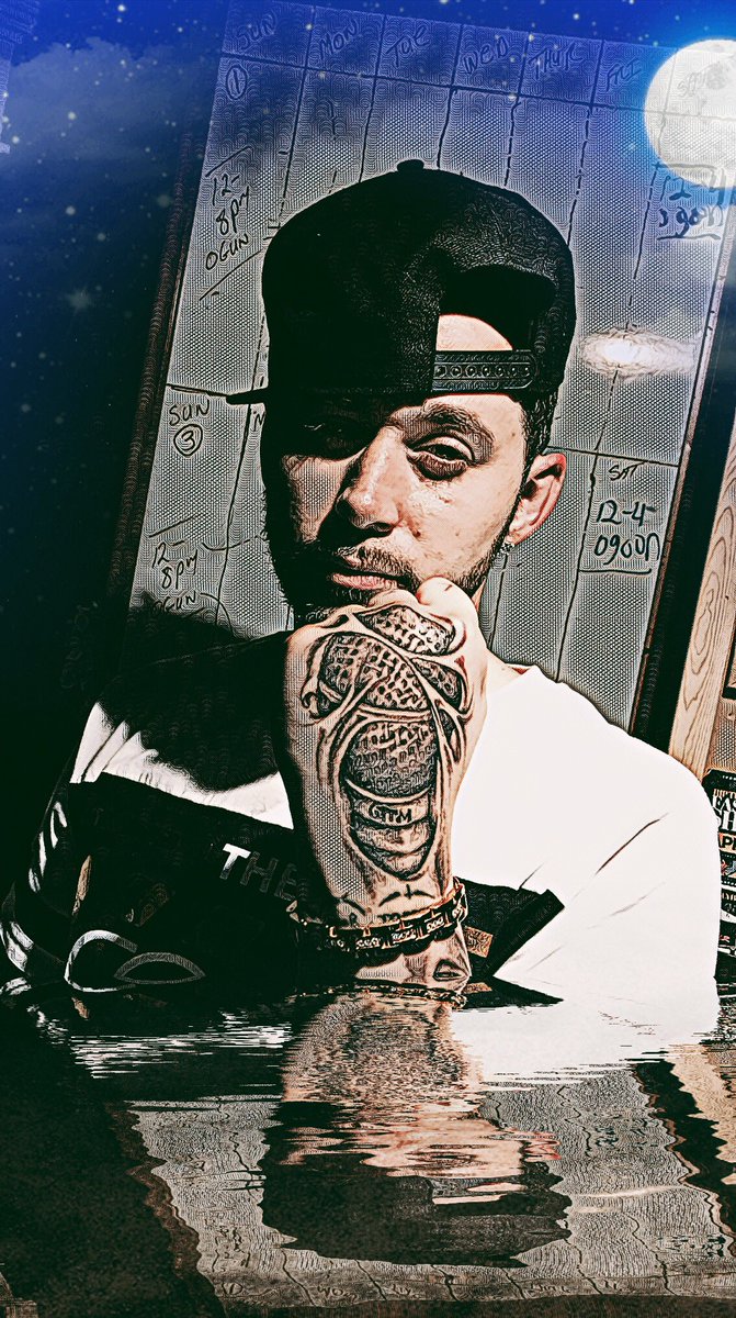 RemyngtonIssue's tweet photo. ALL THEY CAN SAY IS REMY STAY WIT A MIC 🎤 IN HIS HAND 🤚 #GTTM #TEAMREMY #STUFLOW https://t.co/nlnWUcEPck
