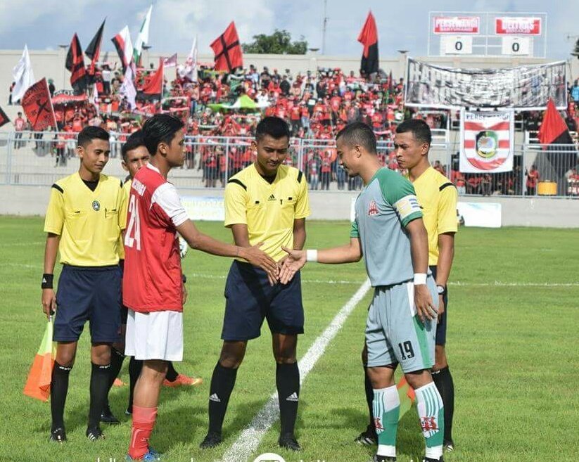 OffisialPSWangi's tweet photo. Potret Persewangi Banyuangi ketika mengalahkan Deltras Sidoarjo 2_1 https://t.co/AggkzuAuuj