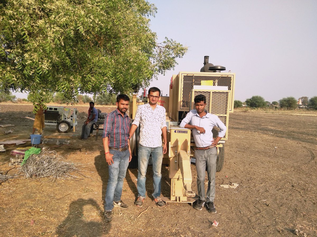 MonalPatelMAP's tweet photo. TESMAP with Bajaj team with their Tesmec machine at Umerkhed job site
#TESMAP #TESMEC #BajajTeam #Machine #Umerkhed https://t.co/vnRFjiMy5l