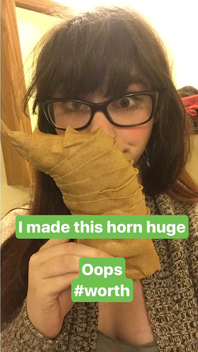 etherealashie's tweet photo. More progress on my #Raishan horns, I got one of them looking dragon like #worth #Criticalrole #diseaseddiseaver #imadragonnow #whereslarkin https://t.co/OTyJW5FRXr