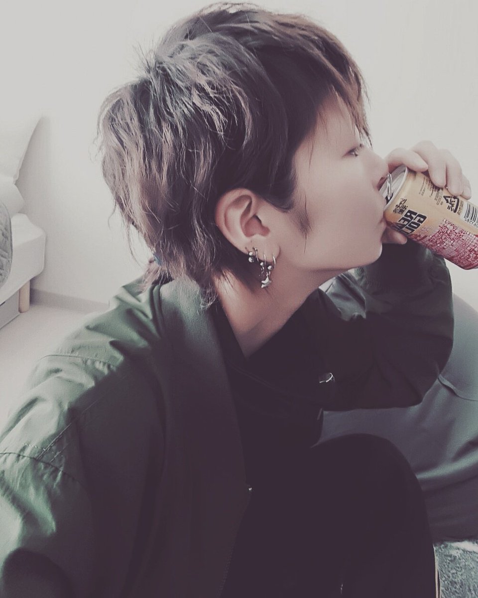 杉浦アヤカ 野球がラブチ على تويتر 有酸素運動してきたよ Ee ﾉ W ﾉ ジャージ 上下ヒートテック着てたから めちゃくちゃ汗かいた