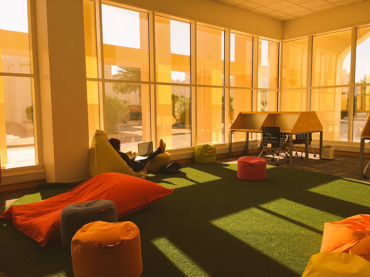 VCUQLibrary's tweet image. The VCUQ Library brings the outdoor indoor!! Find loan and lawn @VCUQLibrary:)#librarylife #libraryisnotjustbooks #libraryspace