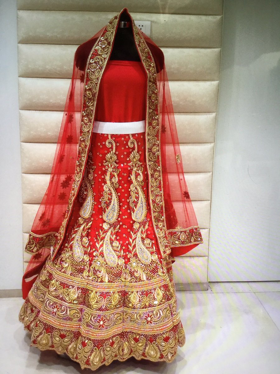 suryasarees's tweet photo. Lehengas #Bridaldresses #Intricate motifs #Suryasarees #Weddings
#Indiandresses https://t.co/DMoYHzBVv2