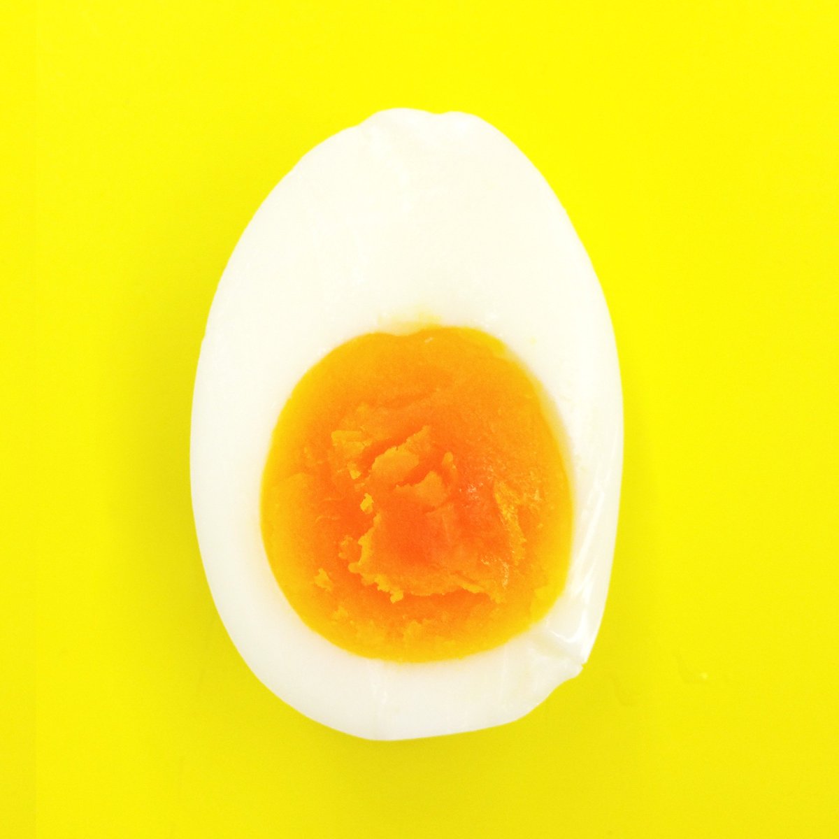 アイコン卵 Twitterの卵アイコンが廃止になり人型アイコンで通知欄が寂しくなったから実写版フリーアイコンを作りました 卵アイコンの断面です さっきのより細めです ご利用ください