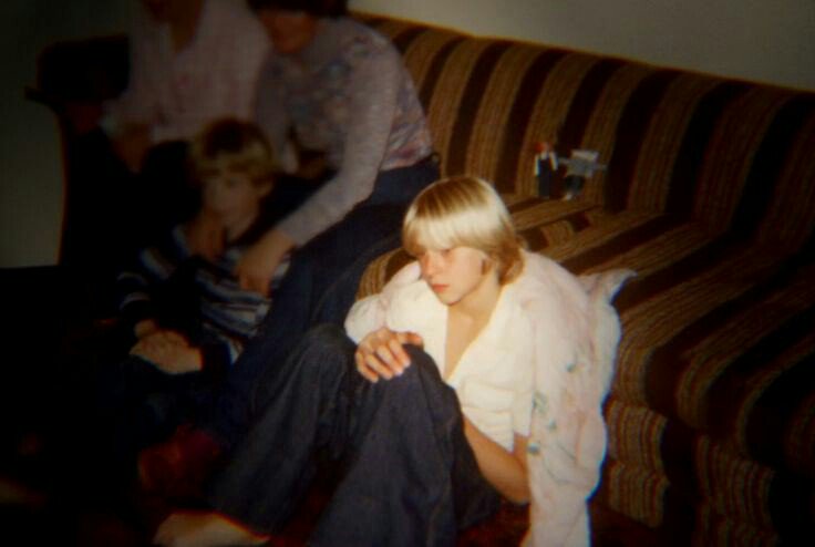 20February1967's tweet photo. Always staring into the blank since he was a child. #KurtCobain https://t.co/WAjFYKkVLW