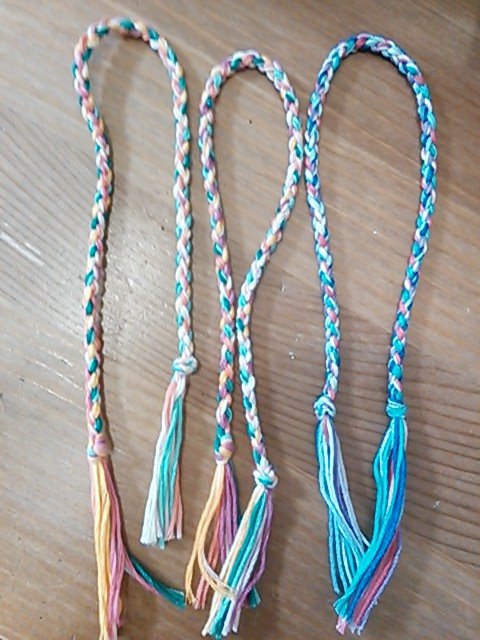Uzivatel Sweetfish Lala Na Twitteru 遅れてアップのミサンガです V 青系 ピンク系 でまとめたらバランスが良くないっていうか ミサンガっぽくならないんだなって実感しました 両方使った方が いい感じになりますね ダイソー 100均 ミサンガ 手作り Uzivatel Sweetfish Lala Na Twitteru 遅れてアップのミサンガです V 青系 ピンク系 でまとめたらバランスが良くないっていうか ミサンガっぽくならないんだなって実感しました 両方使った方が いい感じになりますね ダイソー 100均 ミサンガ 手作り
