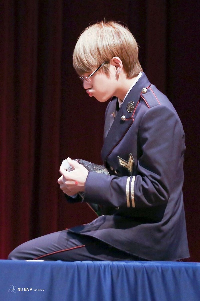 bts_ch's tweet photo. どうしたのバブたん😁 https://t.co/QxsmbiyDtk