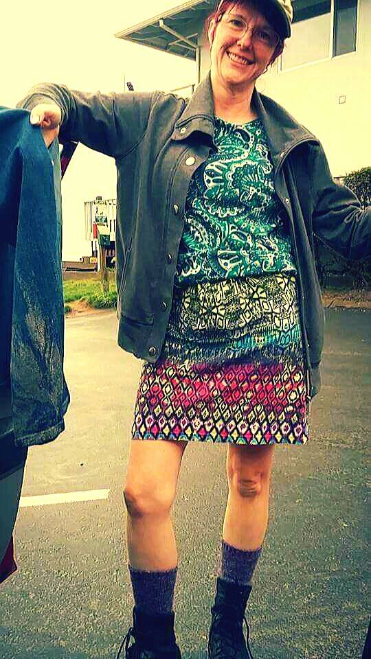 TriadsInNature's tweet photo. @Echelon_Honey Oregon ocean trip in winter. My pants got soaked&I wore a cami as a skirt
#ChangedInTheParkingLot
#PaisleyCamiSkirtAndCombatBoots
#LetoStyle https://t.co/knrXNys7Yz