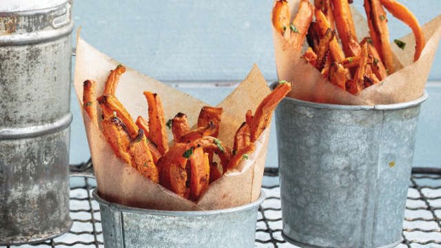JadeOliver25's tweet photo. Recipes dropped into support group 👌🏽#FridayFeeling #fakeaway #kebab #chips #weekend #happy #health https://t.co/UjuBRAdqqj