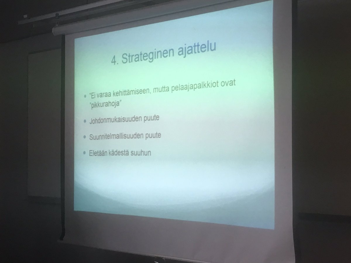 kuuluvainen's tweet photo. .@jpvuorinen kiteyttää seurajohtamisen haasteita. Aamen. #VUPI https://t.co/PsQpegY24J