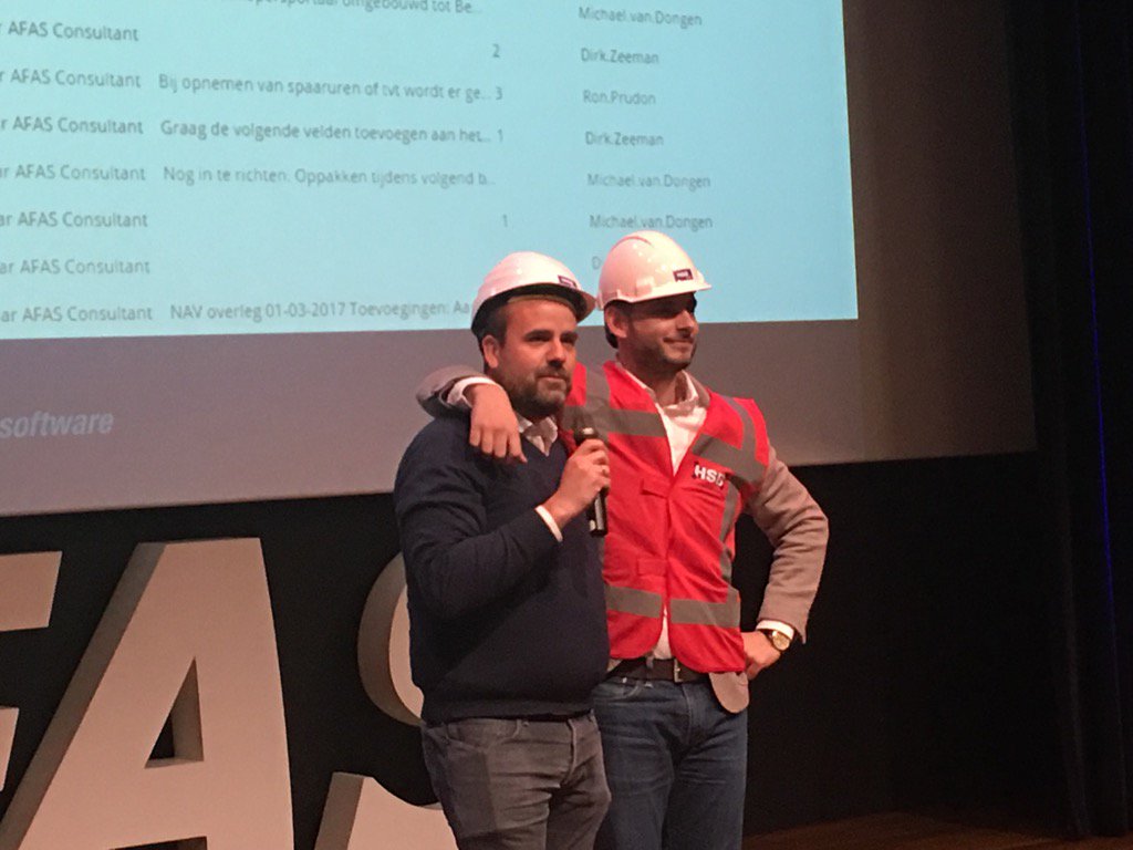 Arjanderooy's tweet photo. #AFAS de bouw in! Onze bouwvakkers @Hoeksander en @markofilipovic_  weten van #Aanpakken https://t.co/mCrsV5YUn2