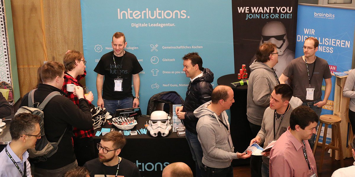 OPEN4gr0wth's tweet image. Hallo von der #symfony_life CGN, wo unsere PHPStormtrooper mit ner Schiessbude und geilen Preisen am Start sind! 😎🤘 #nerdboy4life #nerfguns