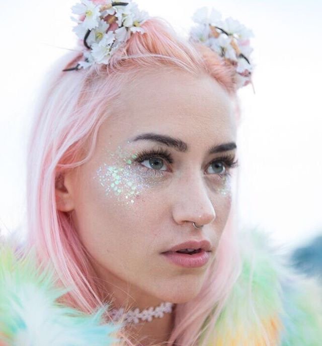 assisisalon's tweet photo. 🌸FESTIVAL FRIDAY🌸 and we’re going all out mermaid. Which festival are you booking this year? @WirelessFest @ExitFestival @LoveboxFestival https://t.co/oXYrYhMJzn