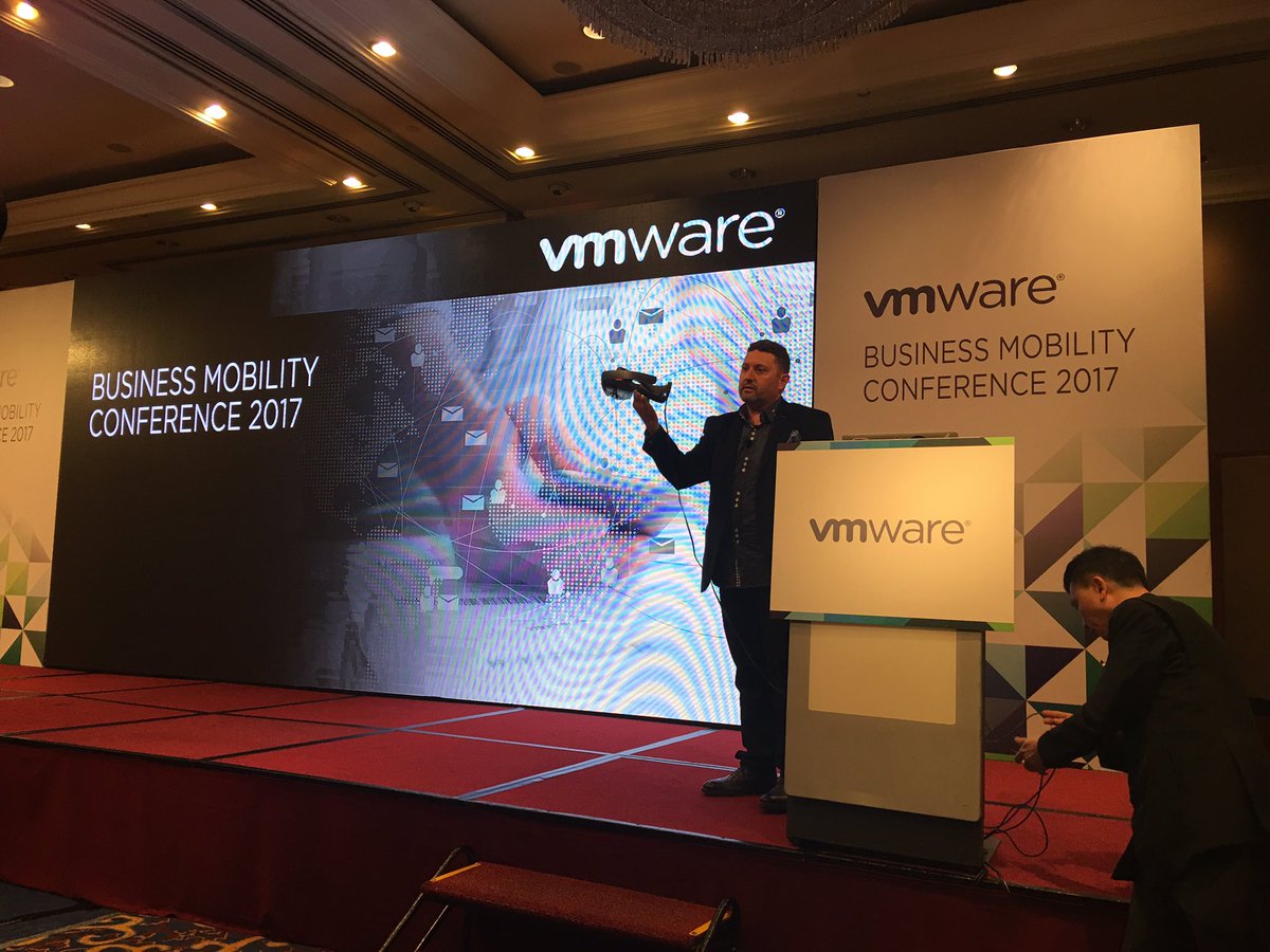 #BizMobilityHK Workspace ONE controlling Microsoft Hololens