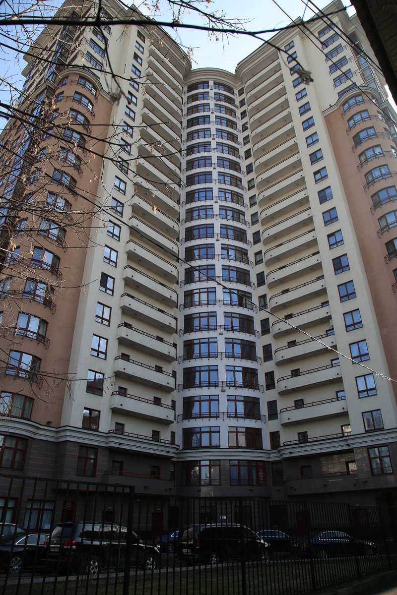 sknovosti's tweet image. До сих про от @kondratyevvi не поступил ответ о способе приобретения государственной квартиры стоимостью более 200 млн.в ЖК "Дом на Тишинке"