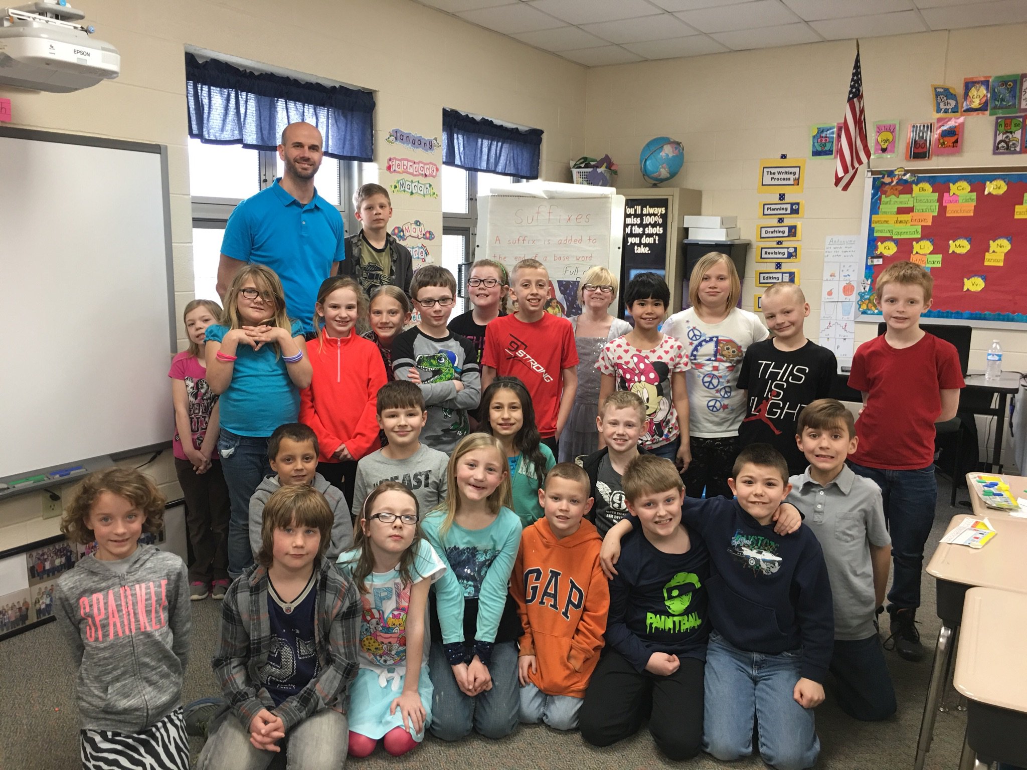 Bright Local Schools On Twitter At Bright Elem Mrs Docter S Second Grade Class Said Goodbye On Thursday To A Great Student Teacher Mr Gobin Congratulations Mr Gobin Https T Co Gldo9jhff7