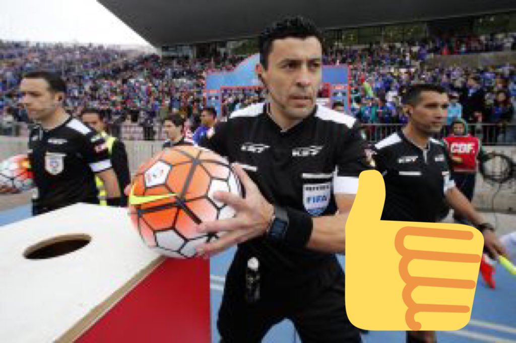 ArbitrosColo's tweet photo. Anoche tuvimos una agradable reunión con don Aníbal, donde le presentamos a Roberto Tobar, que debuta en estos clásicos pero ya sabe todo https://t.co/MVkkrdwHKW