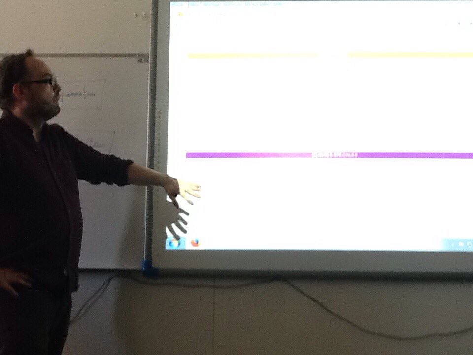 campelieres3h's tweet image. Avec B. Payen nous comprenons ce qu&apos;est un #Programmateur 😃#SDLC2017 @DAAC_nice @Canope_06