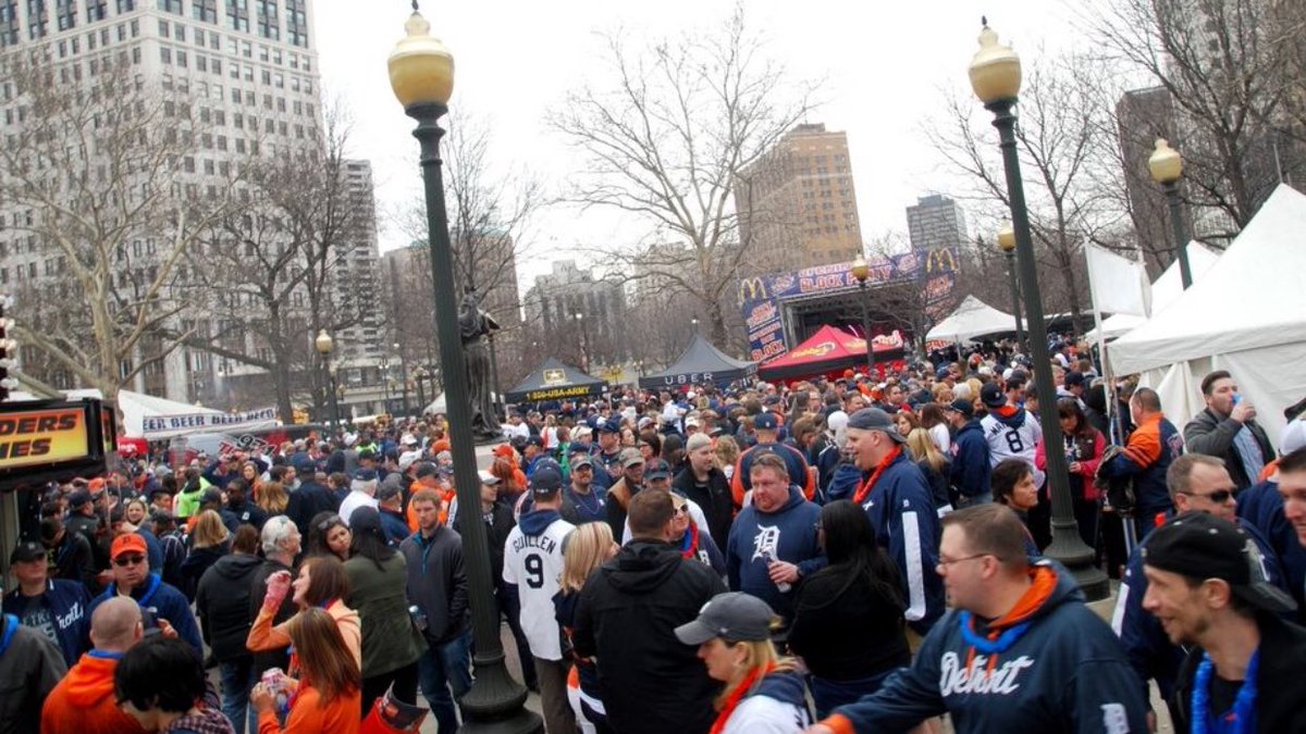 rooprajfox2's tweet image. Sorry it's just another Friday everywhere else. "There ain't no party like a DEEETROIT party" #OpeningDayDET @tigers