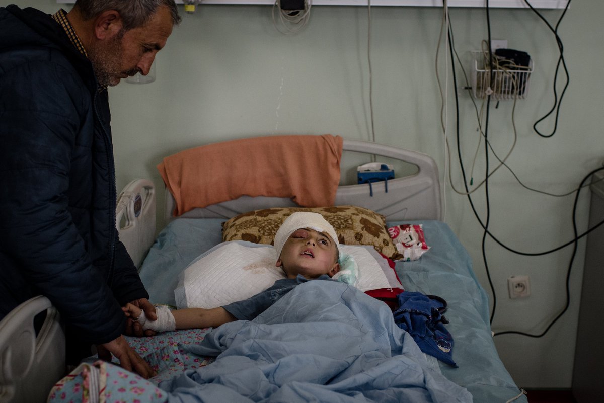 ihp_uk's tweet photo. This #WorldHealthDay we renew our call for #medicines for #Mosul. To #donate go to https://t.co/otvvmCbuWv #accesstomedicine #HealthShared https://t.co/skXZhLj1mA