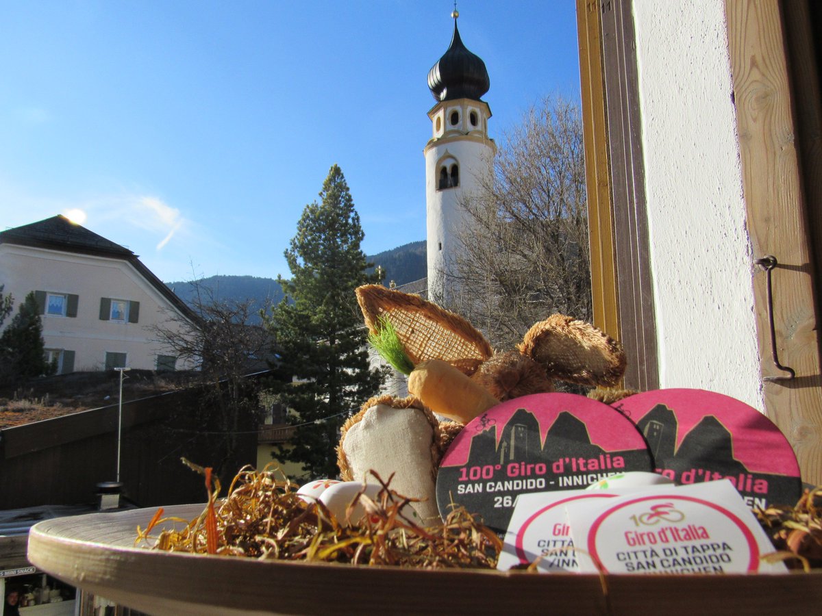100 Jahre #giroditalia und #Innichen ist Teil davon! Wir sind bereit für den 26.05.2017! 🚴🗻🥇
#SanCandido #3ZinnenDolomites