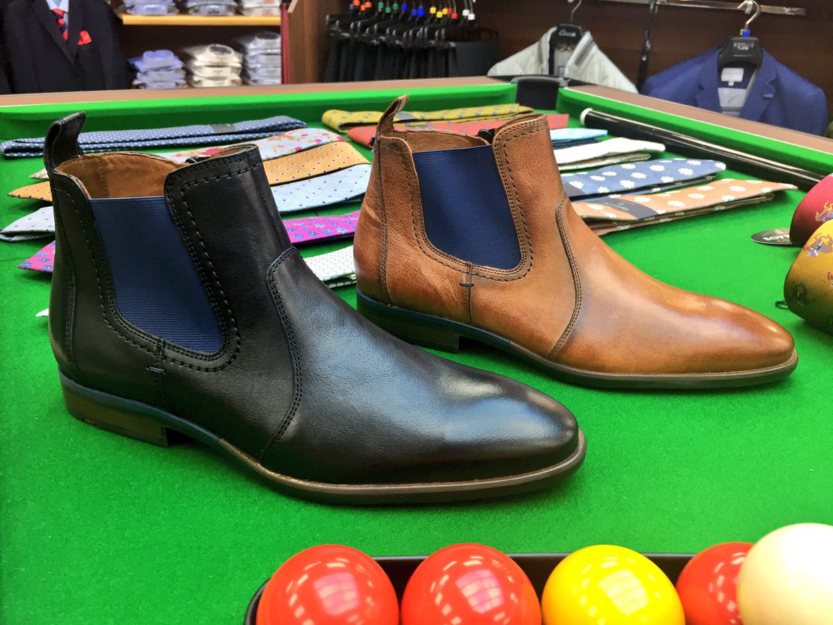 SuitorBrothers's tweet photo. So we have jumped on the Chelsea boot bandwagon... ours are, or course, exceptional 👍👍 #SuitorBros #GetFitted #BeDapper https://t.co/IQf4n5iujU