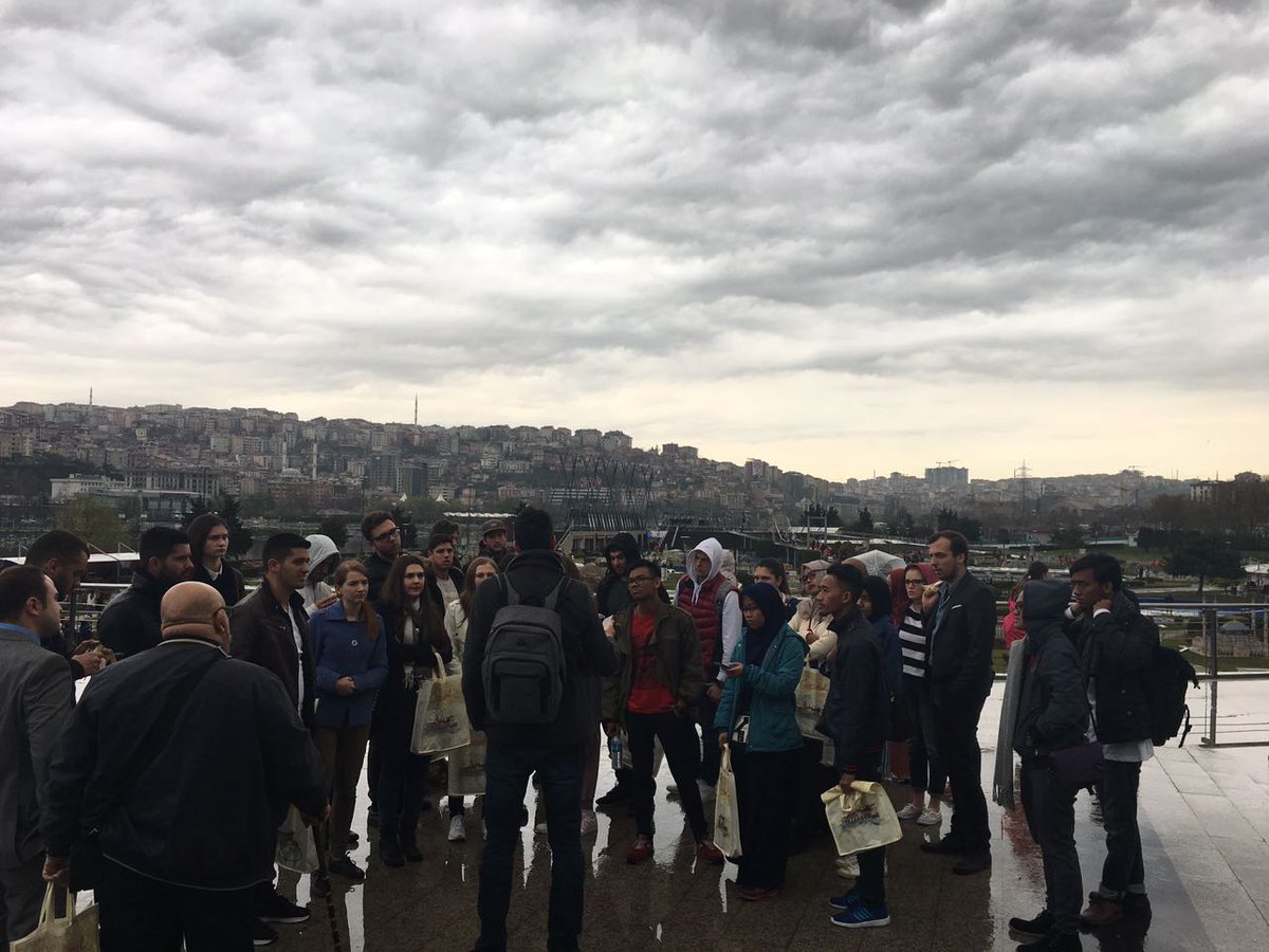 ibmscmu's tweet photo. City tour #dwdmuisc2017 #muisc2017 #ibmsc https://t.co/SPNbTUOLgh