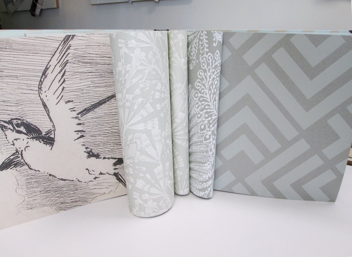 boerverf's tweet image. Help mijn man is klusser gezien? Dan ook dit prachtige behang uit het boek Geonature van Eijffinger. #grafisch #behang # Eijffinger