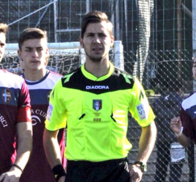 Esordio in #SecondaCategoria per CARRONE TAMBURRO (Atl.Sabina-Brictense) e SYMONETS (R.Montefortino-Mar.Na) #aiativoli @AIA_CRALAZIO