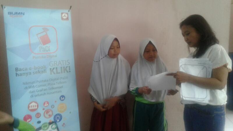 emka_khamdan's tweet photo. Bangga lihat semangat baca  siswa SD Sumbersari Bdg. Smg kelak engkau sukses

#paditreg3
#BumnHadirUntukNegeri
@Synergy_Telkom @disdikJBR https://t.co/KwjFbG3mcK