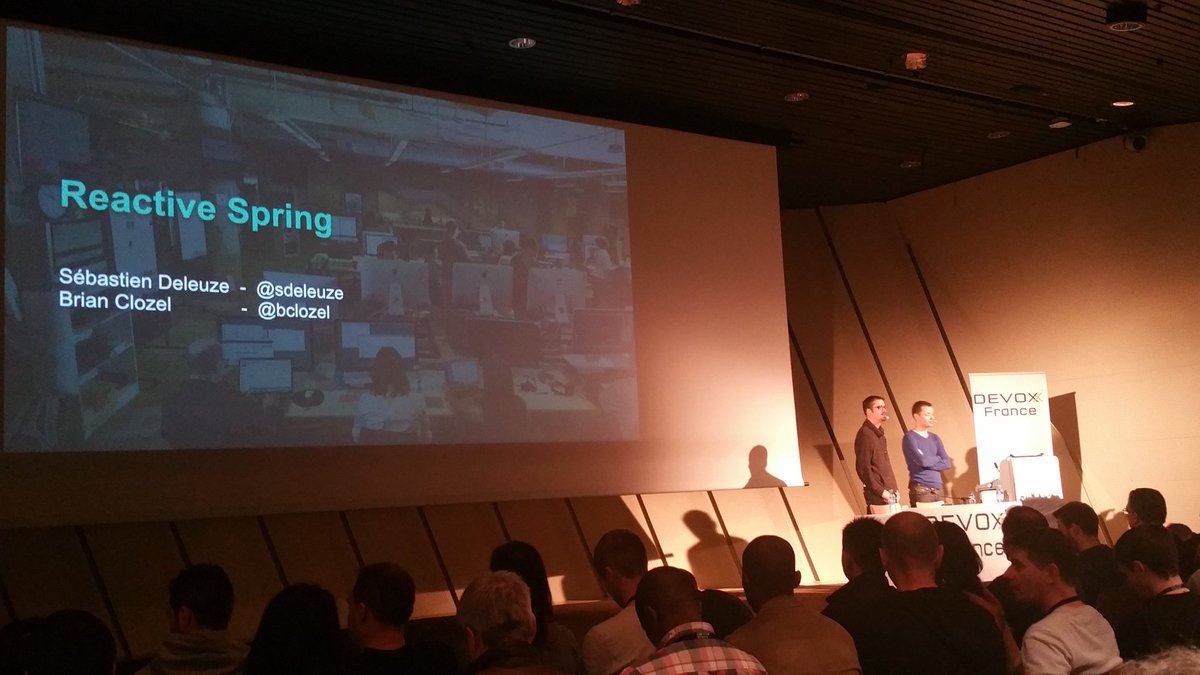 yoan_rousseau's tweet image. 3eme et dernier jour à #devoxxfr, on enchaîne avec #reactivespring par @sdeleuze et @bclozel