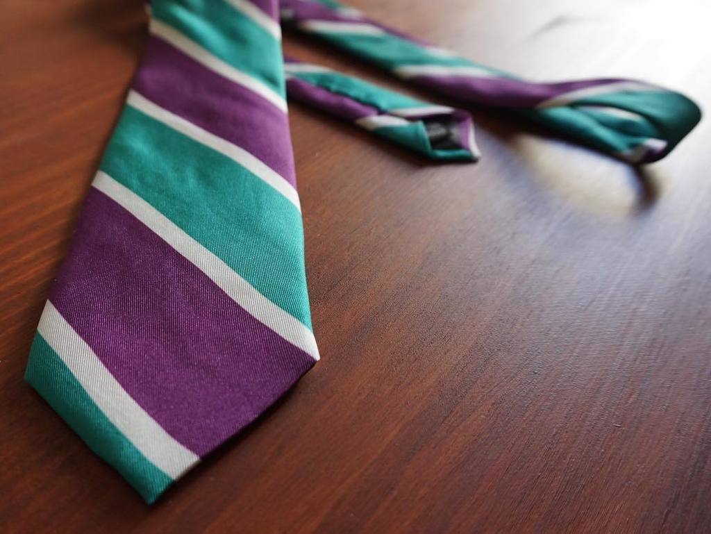 Dandity_'s tweet photo. Classy tie. WIMBLEDON. #dandity #exclusive #tie #corbata #menswear #silk #handmade https://t.co/VjXqJrCFFj https://t.co/ZjSyZOD3Yy