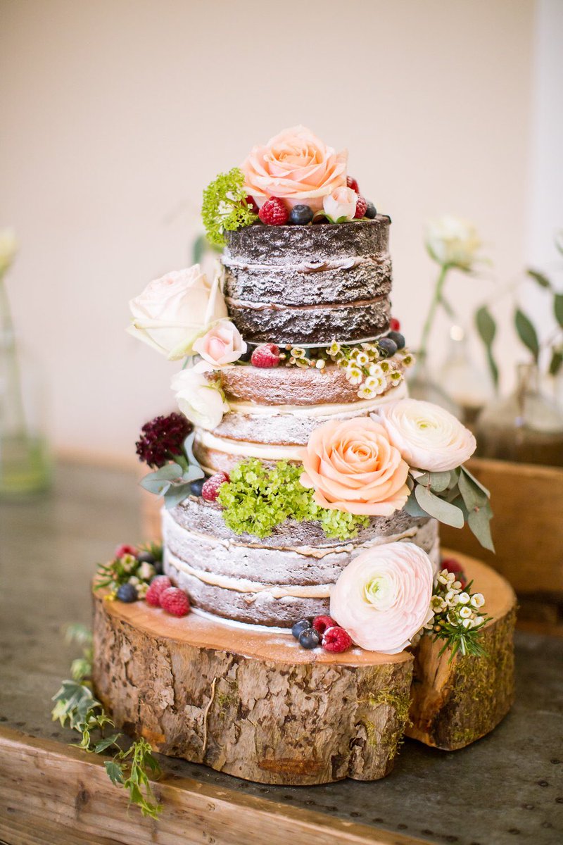 MillbridgeCourt's tweet photo. - Wedding Cake -
Beautiful naked cake created by @spongeworksuk at Sunday's Soirée.
Xx https://t.co/dY9FSG1ADZ