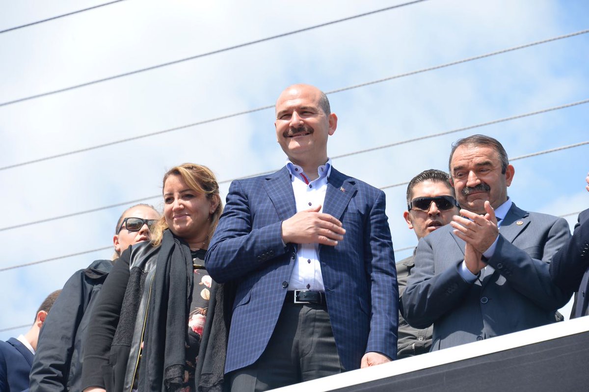 suleymansoylu's tweet photo. Sözün de, kararın da millette olduğu bir yönetim için, geleceğe emin adımlarla yürüyen bir Türkiye için Arhavi tabii ki #EVET diyor https://t.co/pd7qP6Hdyg