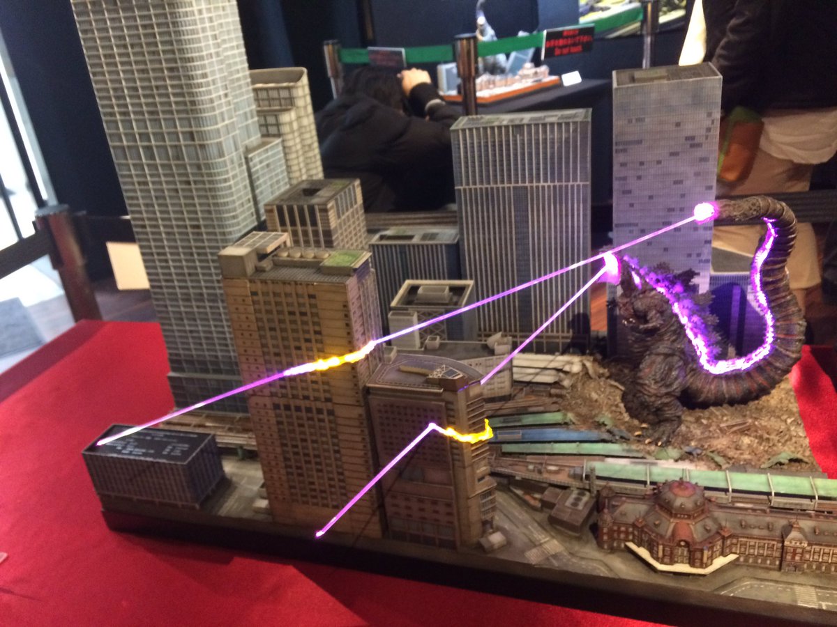 コトブキヤ秋葉原店で開催中の「シン・ゴジラ」ジオラマ展示会に行っ