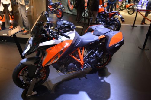 motormaniaci's tweet photo. 08 Novembre 2016 -#Eicma - Le #Moto Vol 2 - https://t.co/l8jpbSOr8h #Aprilia #Ducati #Eicma2016 #Guzzi #Kawasaki #Kymco #Motociclismo https://t.co/a7UfqNatOE