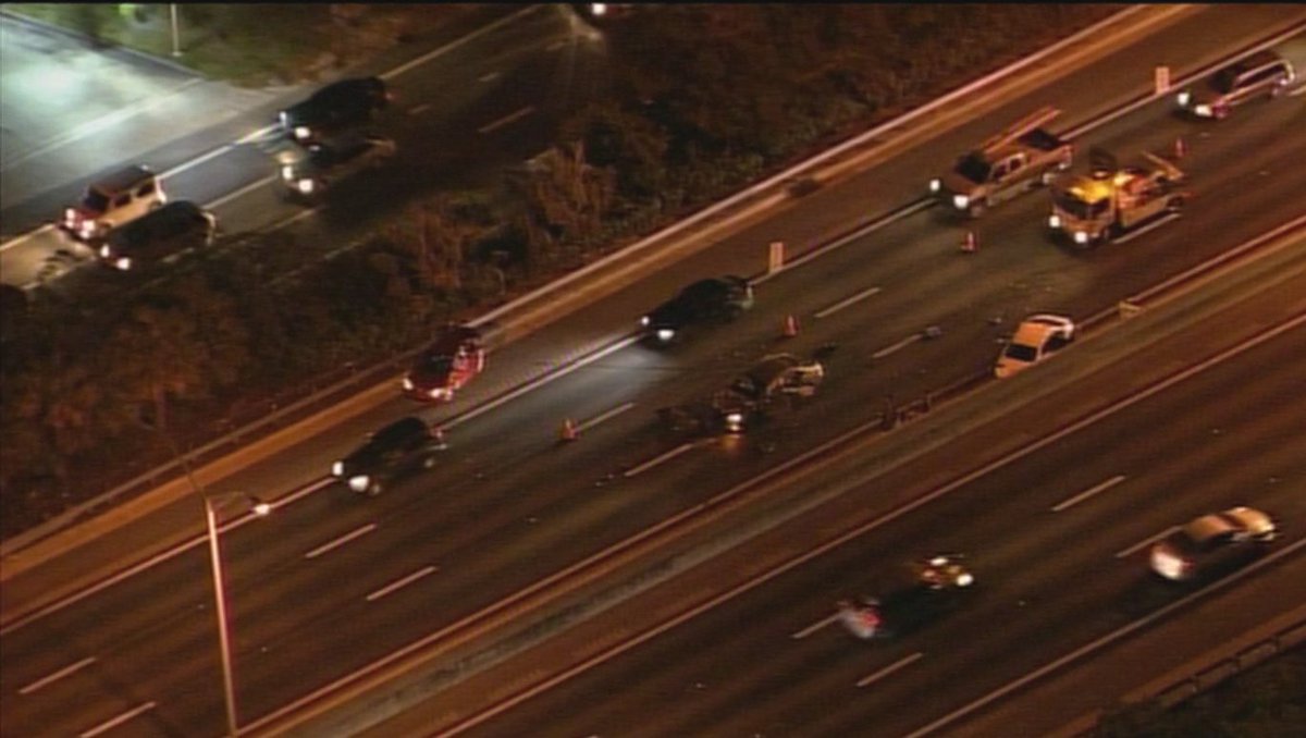 #TrafficAlert Crash has two lanes blocked on SR-826 WB at Nw 27th Ave https://t.co/UfdahNKChi